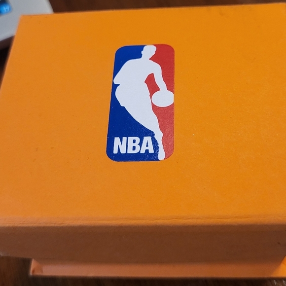 Cleveland Cavaliers Logo Cufflinks In Original Box - Picture 4 of 5